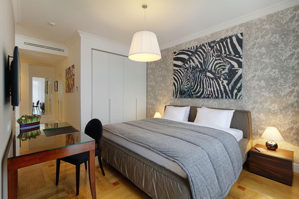 Cityhotel Apartments Kiev Bagian luar foto