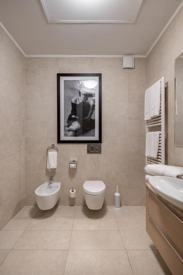 Cityhotel Apartments Kiev Bagian luar foto