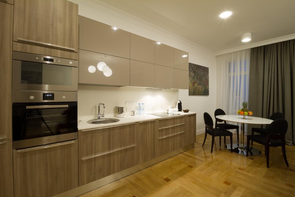 Cityhotel Apartments Kiev Ruang foto